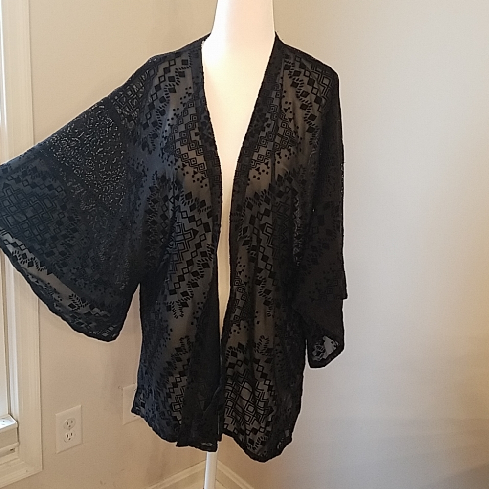 Hollister open kimono Boho shaw in black